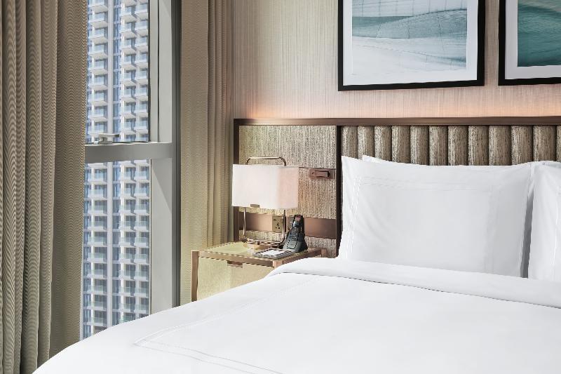 Hotel Address Creek Harbour Dubái Exterior foto A guest room at the hotel