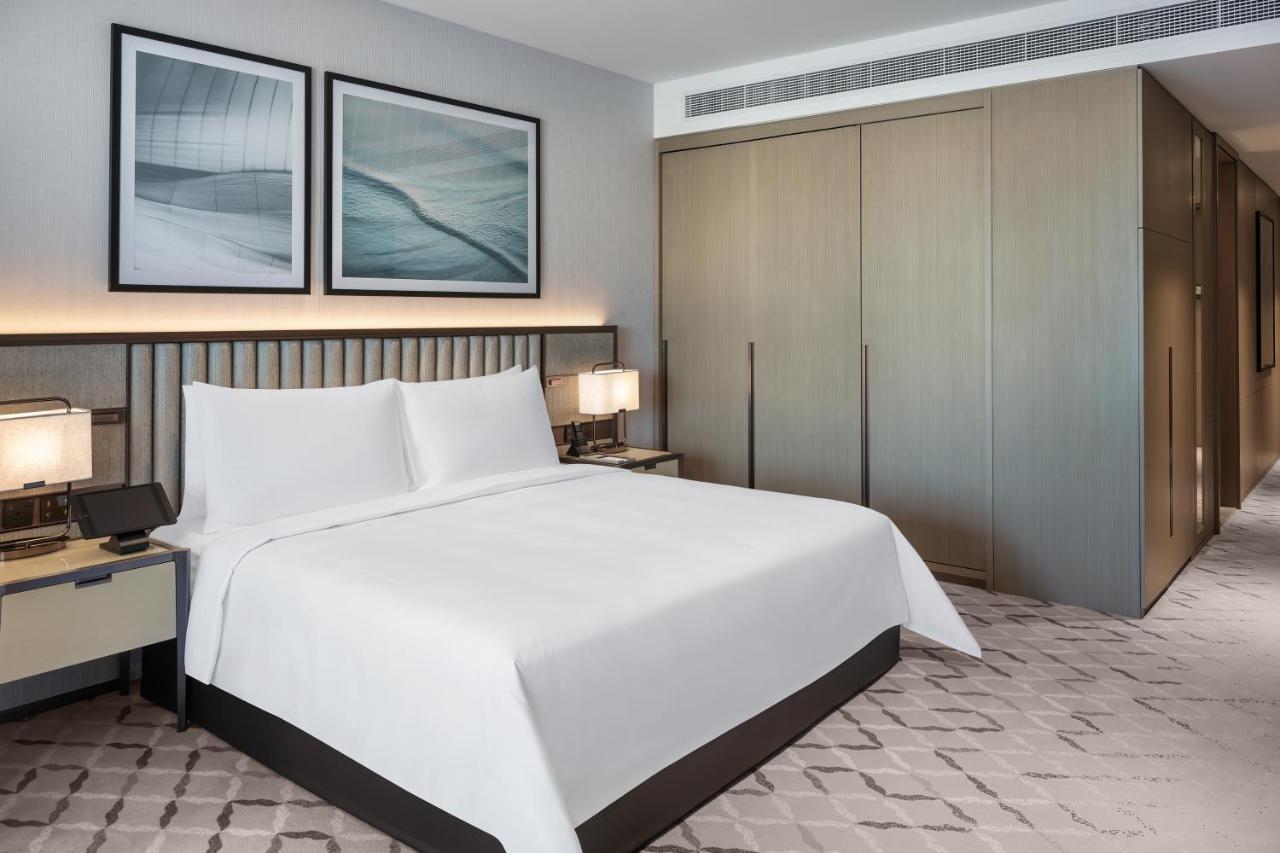 Hotel Address Creek Harbour Dubái Exterior foto A bedroom at the hotel